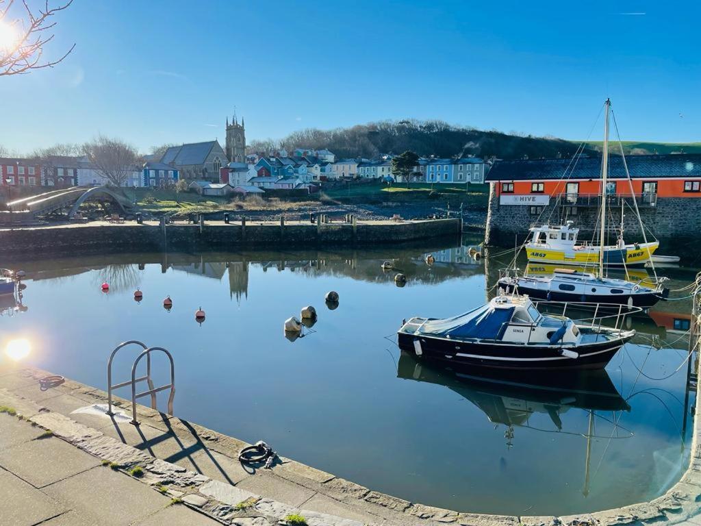 Arosfa Harbourside Guest House Aberaeron Esterno foto